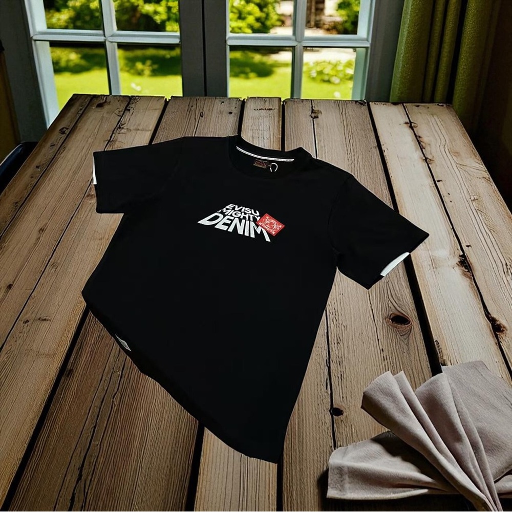 Evisu Black and White Short Sleeve Tees Casual Collection